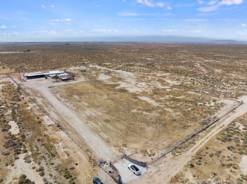 5041 Avenue, Lancaster CA  93534-7428 exterior