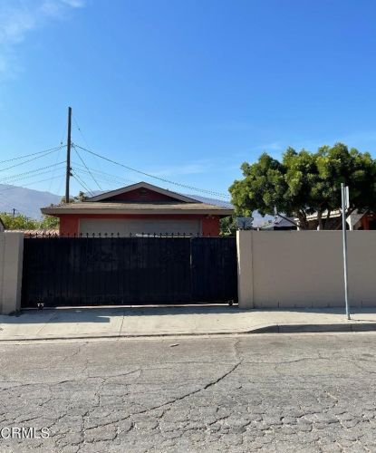 351 Sycamore St, Santa Paula CA  93060-2226 exterior