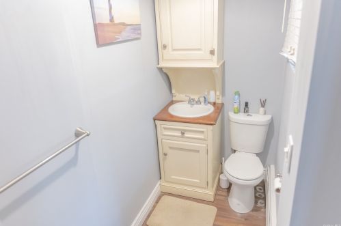 15 18th St, Deer Park NY  11729-3905 exterior