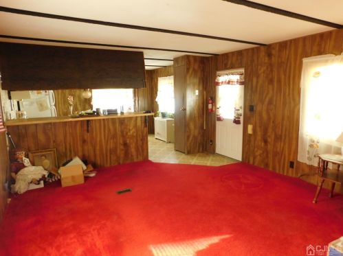 29 Alison Dr, Avenel NJ  07001-1929 exterior