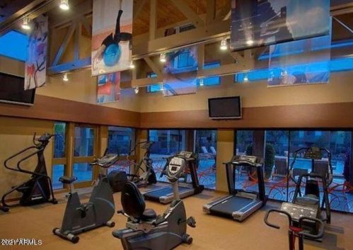 3500 Hayden Rd, Scottsdale AZ  85251-4719 exterior