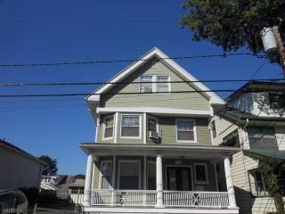902 Degraw Ave, Newark NJ  07104-1709 exterior