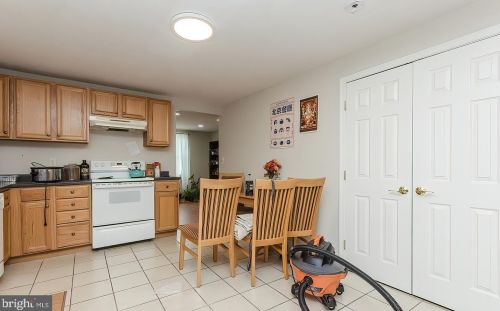 1057 Jefferson Ave, Charles Town WV  25414-1121 exterior