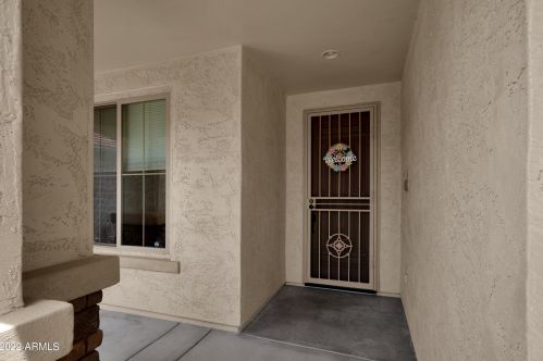 584 Twin Peaks Pkwy, San Tan Valley AZ  85143-5829 exterior