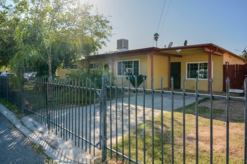 6848 Serena St, San Bernardino, CA 92404-5736