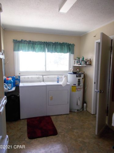 4883 Davis Dr, Marianna FL  32446-6343 exterior