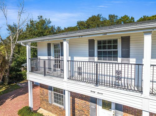 37 Walnut Ave, Shalimar FL  32579-1121 exterior