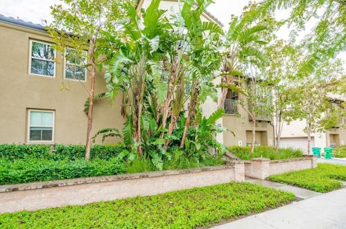 124 Great Lawn, Irvine, CA 92620-3414
