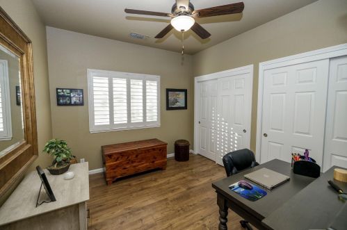 1955 Tuolumne Rd, Turlock CA  95382-8912 exterior