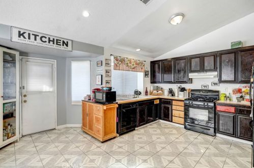 2626 Needles Ct, Perris CA  92571-2502 exterior