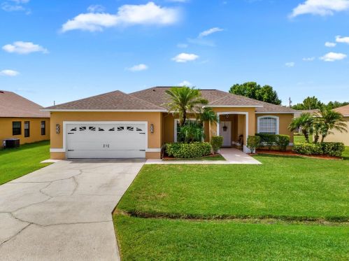 1002 Mardi Gras Dr, Kissimmee, FL 34759-7041