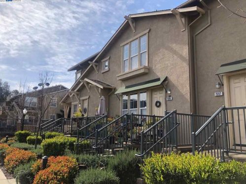 1599 Chandler St, Oakland, CA 94603-3874