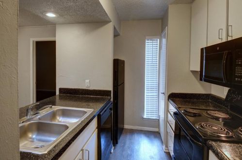 5510 Boca Raton Blvd, Fort Worth, TX 76112-1909