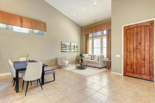 1000 Souza Dr, Folsom CA  95762-7550 exterior