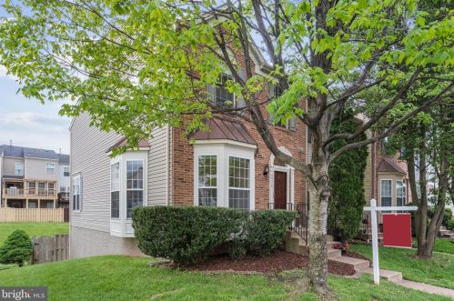 6975 Manahoac Pl, Gainesville VA  20155-1638 exterior