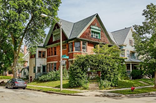3330 Kilbourn Ave, Milwaukee, WI 53208-3311