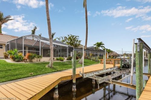 2713 52 St, Cape Coral FL  33914-6517 exterior