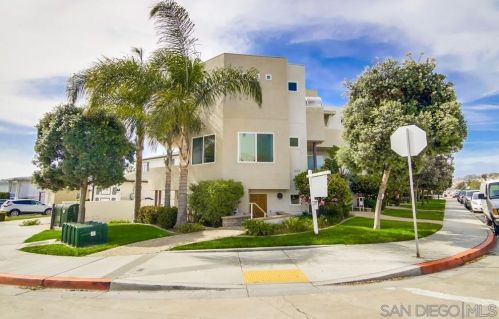 1443 Locust St, San Diego, CA 92106-2230