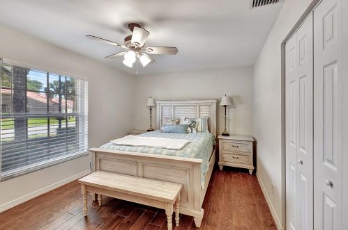 5102 Toscana Trl, Boynton Beach FL  33437-2038 exterior