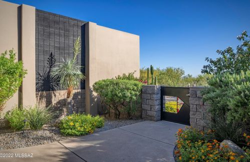 2151 Sentry Ridge Ct, Tucson, AZ 85718-7862