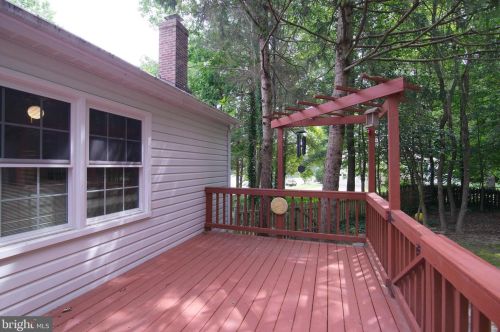 6104 Fox Point Rd, Fredericksburg VA  22407-8330 exterior