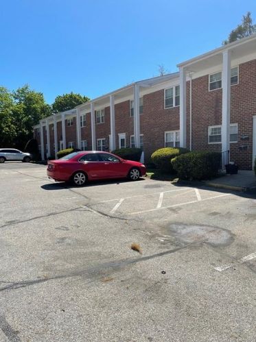 125 Lawn Ave, Stamford CT  06902-3125 exterior