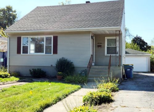8338 Columbia Ave, Hammond, IN 46321-1807