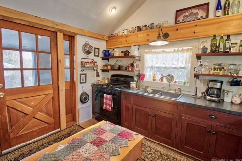 6 Main St, Litchfield, CT 06787-1715
