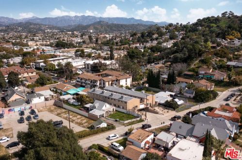 327 Madison Way, Glendale CA  91205-3325 exterior