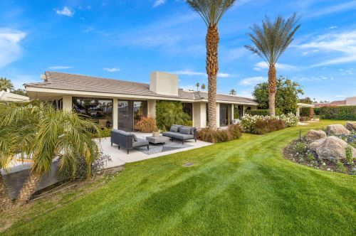 7 Mayfair Dr, Rancho Mirage CA  92270-2586 exterior