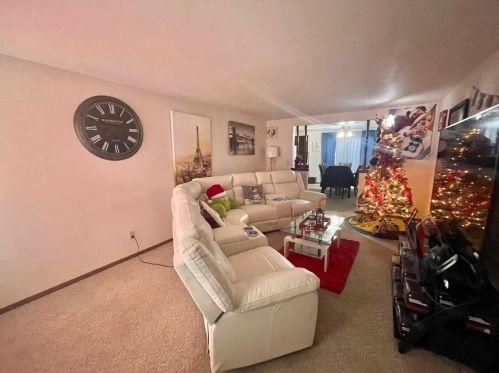1725 Amy St, Green Bay, WI 54302-3108