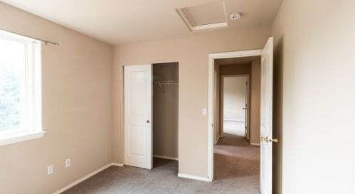 2426 140th St, Lynnwood, WA 98087-1216