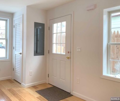 28 Park Ave, Dumont NJ  07628-3035 exterior
