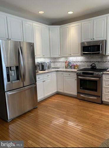 135 Sawgrass Dr, Blue Bell PA  19422-3209 exterior