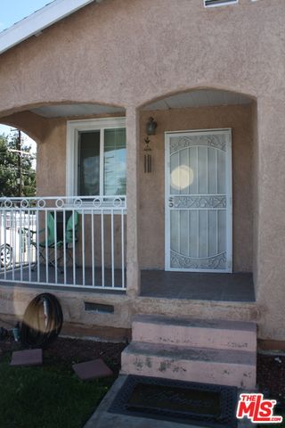 1502 153rd St, Compton, CA 90220-2740