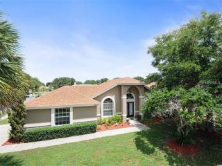 8233 Rose Groves Rd, Orlando, FL 32818-5688