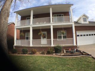 578 Deer Creek Dr, Crossville, TN 38571-3216