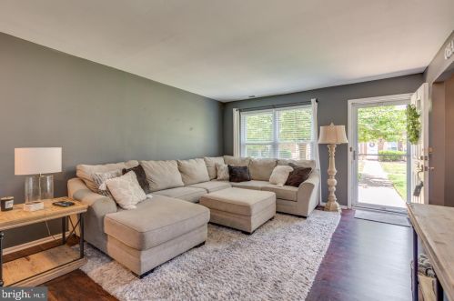 1120 Harbour Dr, Palmyra NJ  08065-1206 exterior