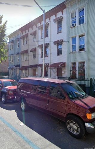 418 143rd St, Bronx, NY 10454-1306