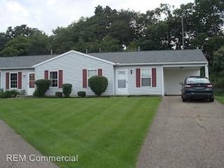 2495-2539 Zircon St, Canton OH  44721-1796 exterior