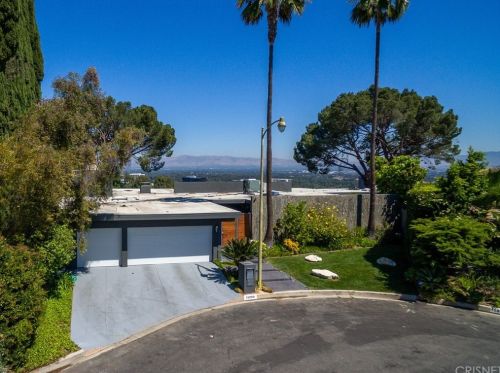 15990 High Knoll Rd, Van Nuys, CA 91436-3427