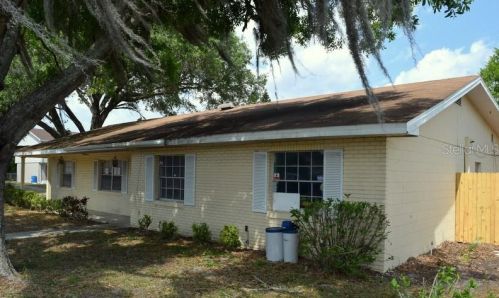 140 Sandburg Ln, Winter Haven, FL 33884-2326