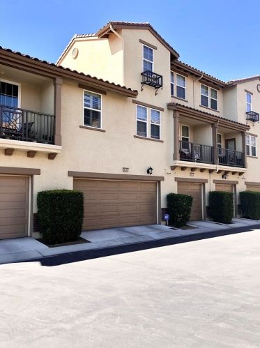 28543 Herrera St, Santa Clarita, CA 91354-3060