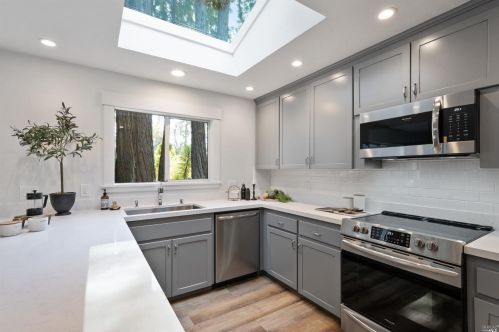 12675 Fiori Ln, Sebastopol CA  95472-9571 exterior