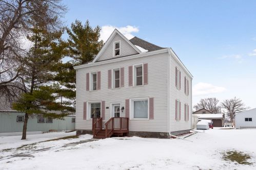 540 3rd St, Green Isle, MN 55338-4521