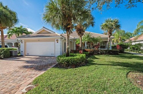 28353 Moray Dr, Bonita Springs, FL 34135-8522