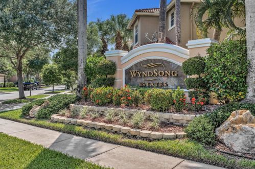 10844 Lake Wynds Ct, Boynton Beach, FL 33437-3238