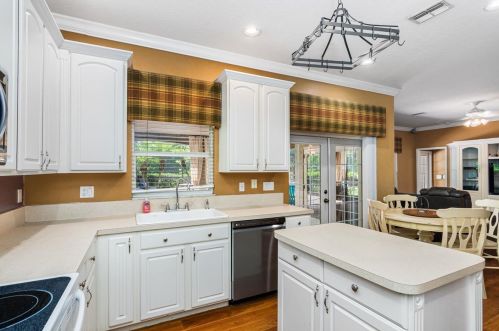 3202 Coconut Grove Rd, Land O Lakes FL  34639-6735 exterior