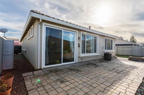 4284 Borderlands Dr, Rancho Cordova CA 95742-7754 exterior