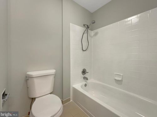 7294 Olde Lantern Way, Springfield VA  22152-3569 exterior